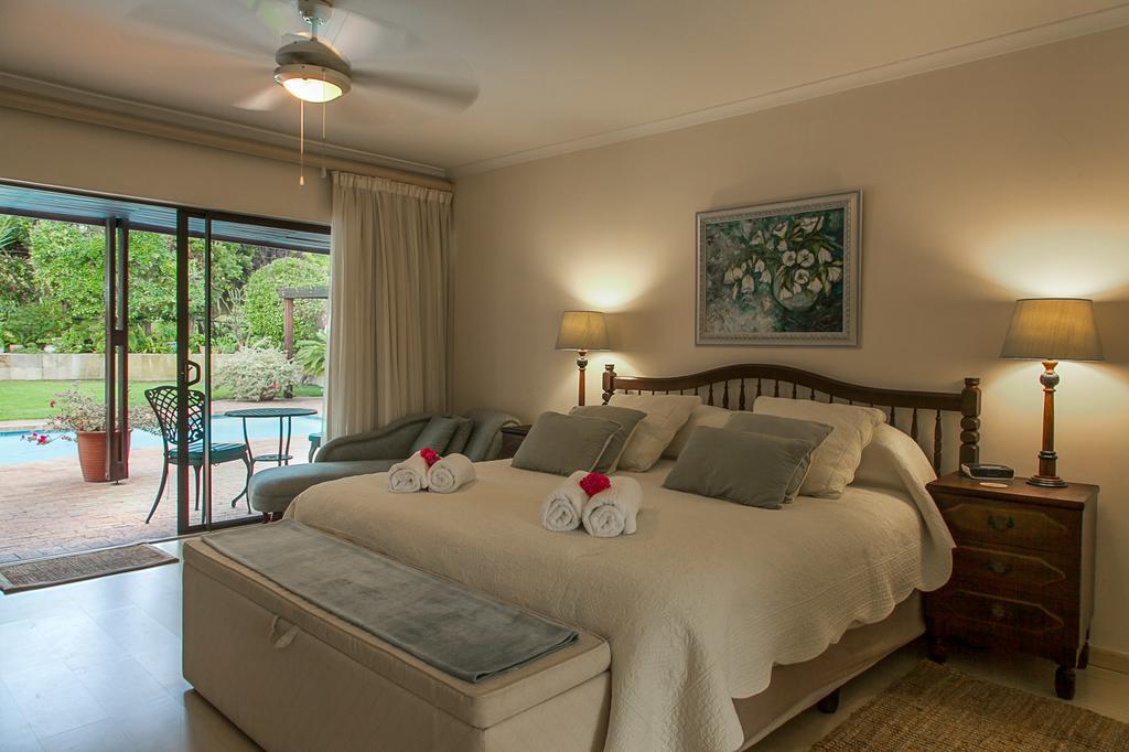 Bed and Breakfast Majorca House Сомерсет-Уэст Номер фото