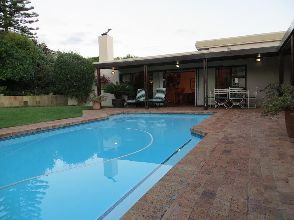 Bed and Breakfast Majorca House Сомерсет-Уэст Экстерьер фото